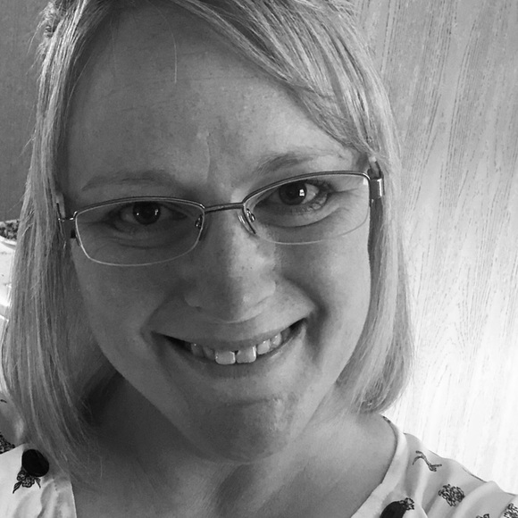 Meet your Posher, Janel - Picture 3 of 3